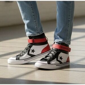 Converse Pro Blaze Strap‎ HI  Boys Kids Size 5 Black Red Leather Strap High Top